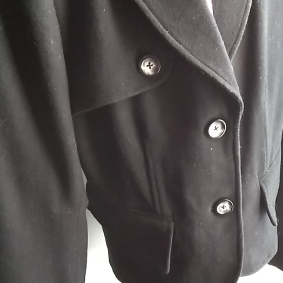 💯% Wool 🌟Cropped🌟 Blazer - Picture 10 of 13